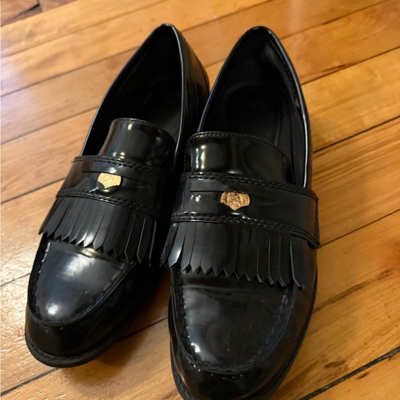 Zara Black Loafers with Gold Accent - Picture 1 of 3